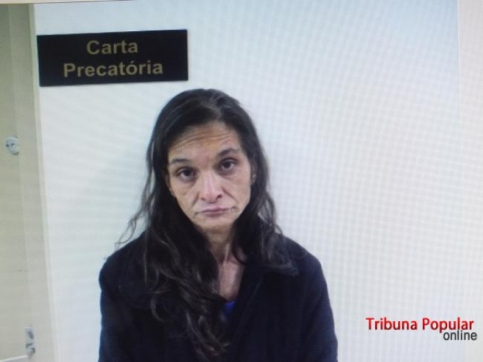 Mulher que teria esfaqueado uma menina de 11 anos é presa pela Policia Civil