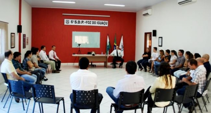 Reuniões diárias, semanais e mensais são instrumentos de capacitação na Polícia Civil de Foz do Iguaçu