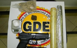 GDE da Policia Civil encontram pistola, drogas e uma pessoa evadida da Justiça no Bairro Vila C