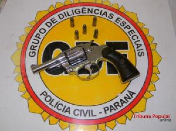 Grupo de Diligências Especiais da Policia Civil apreende revolver na Vila Resistência