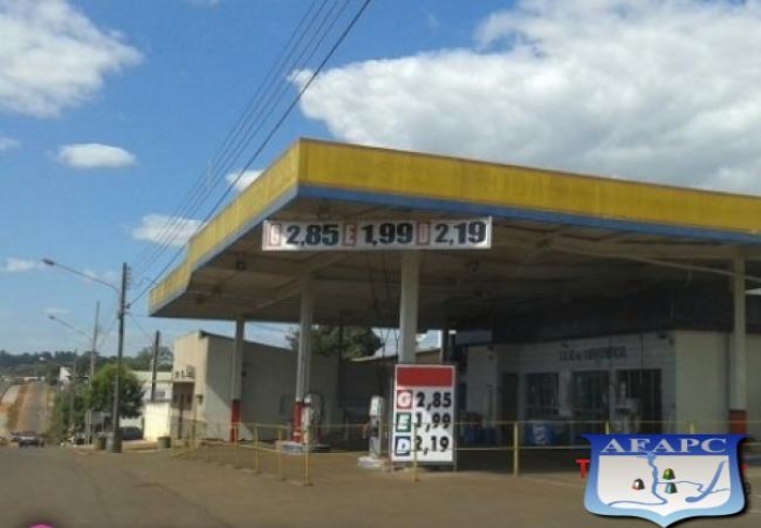 GAECO fecha posto de combustível e prende três pessoas em Medianeira