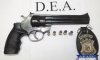 Divisão de Investigação do DEA apreende menor armado com revolver 38