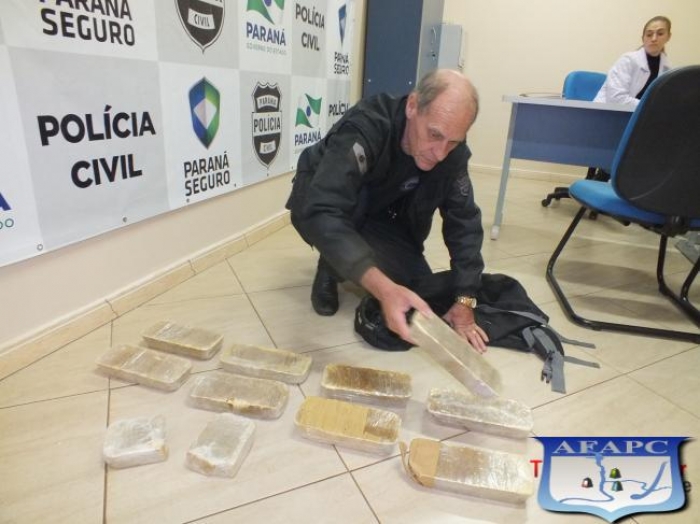 Policiais do GDE localizam 11 tabletes de “Crack” no Jardim São Paulo