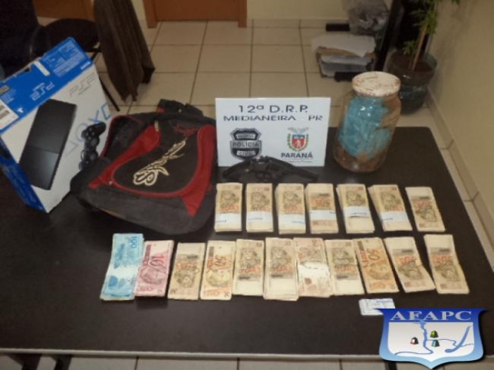 PC prende assaltante de banco e recupera parte do dinheiro roubado