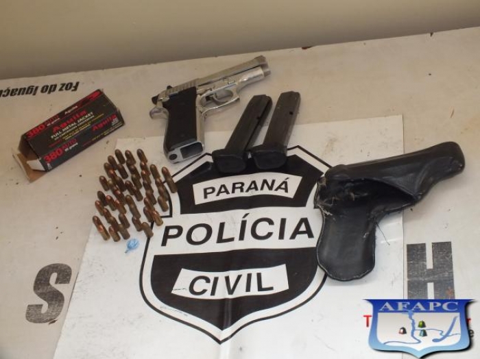 PASTOR É PRESO PELA POLICIA CIVIL COM ARMA E DROGA NO BAIRRO JARDIM MANAUS
