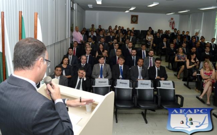 Novos delegados começam curso de formação em Curitiba