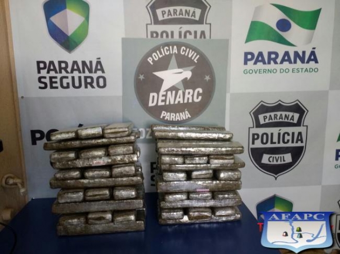 DENARC PRENDE TAXISTA PARAGUAIO COM 50 KG DE MACONHA